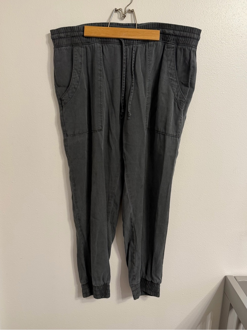 GAP Joggers